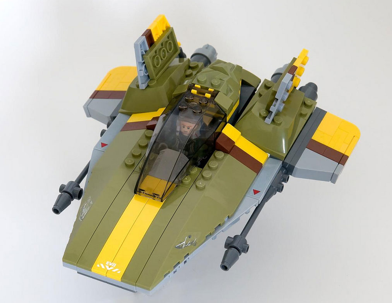 Illustration for article titled Redesigning Star Wars' Coolest Vehicles (Using LEGO)